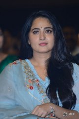 Anushka at Hit Movie Pre Release Event